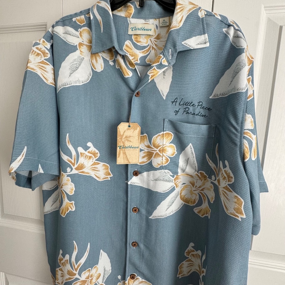 Roundtree & York   XL  Men’s Caribbean Button Down Shirt, Floral Blue & Yellow